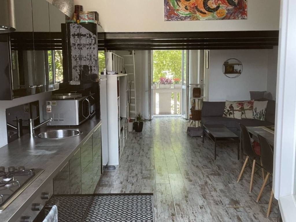 appartamento in vendita a Milano in zona Isola
