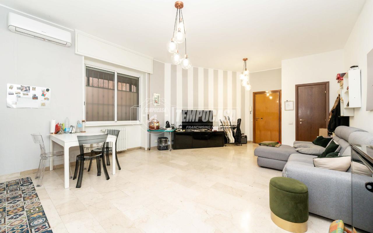 appartamento in vendita a Milano in zona Porta Venezia