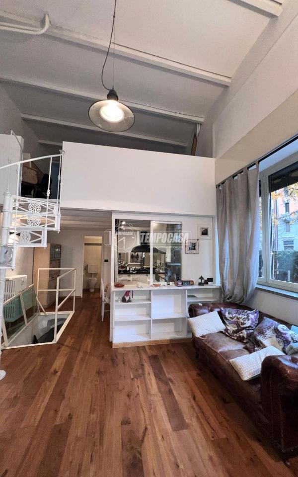 appartamento in vendita a Milano in zona Isola