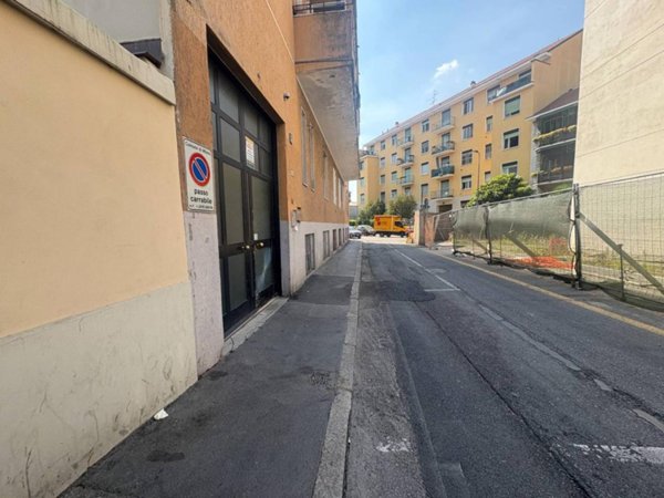 appartamento in vendita a Milano in zona Adriano
