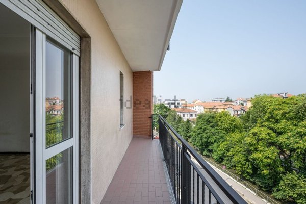 appartamento in vendita a Milano in zona Crescenzago