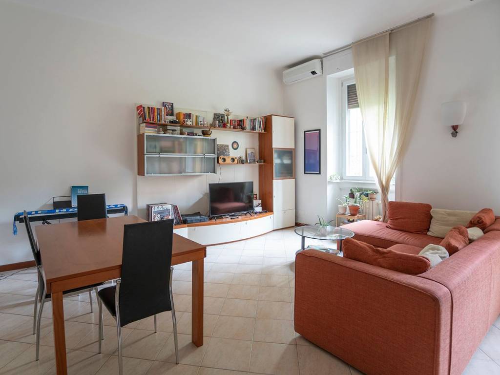 appartamento in vendita a Milano in zona Porta Vittoria