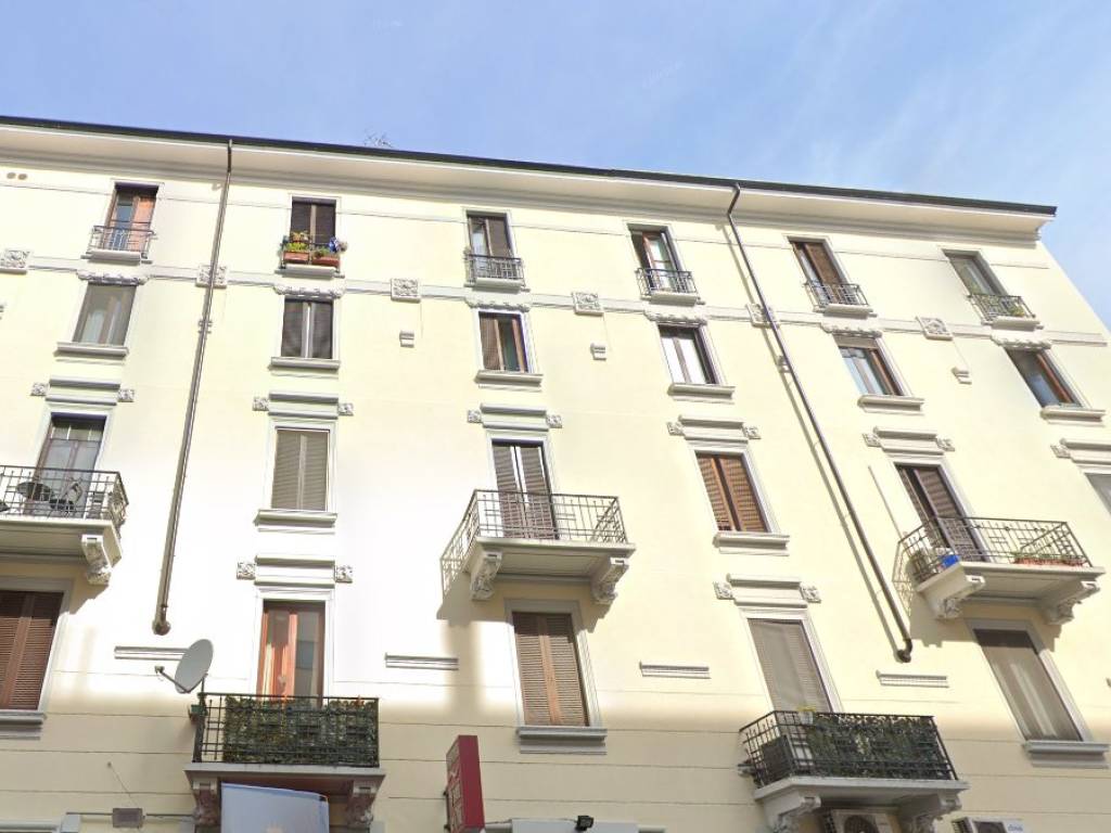 appartamento in vendita a Milano in zona Barona