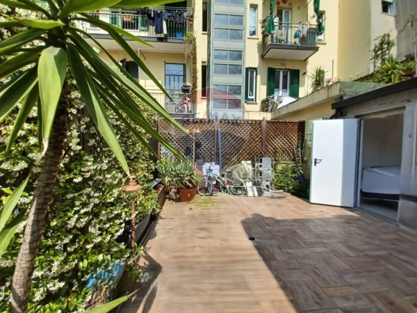 appartamento in vendita a Milano in zona Dergano
