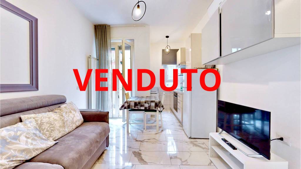 appartamento in vendita a Milano in zona Casoretto