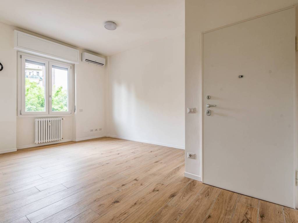 appartamento in vendita a Milano in zona Adriano