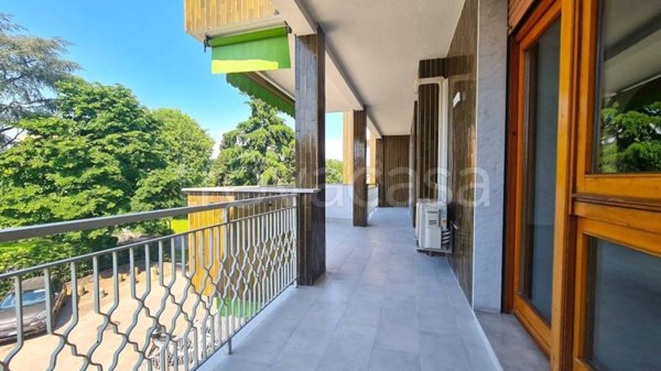 appartamento in vendita a Milano in zona Baggio
