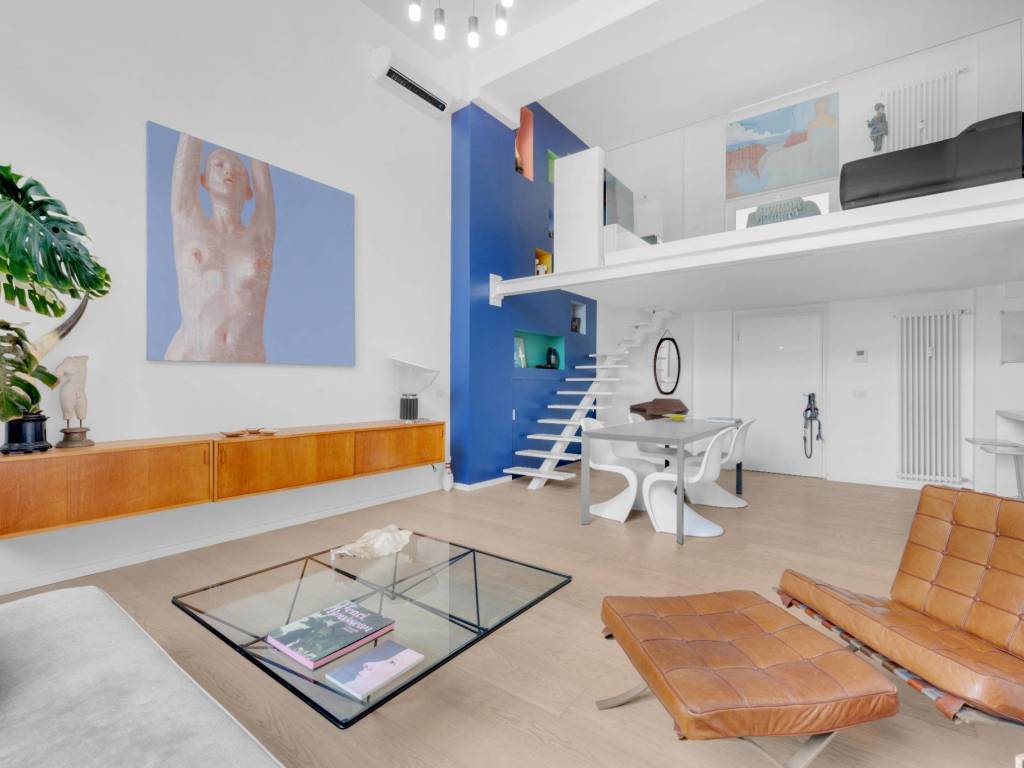 appartamento in vendita a Milano in zona Isola