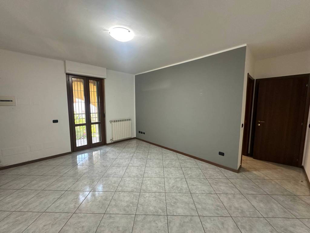 appartamento in vendita a Milano in zona Baggio