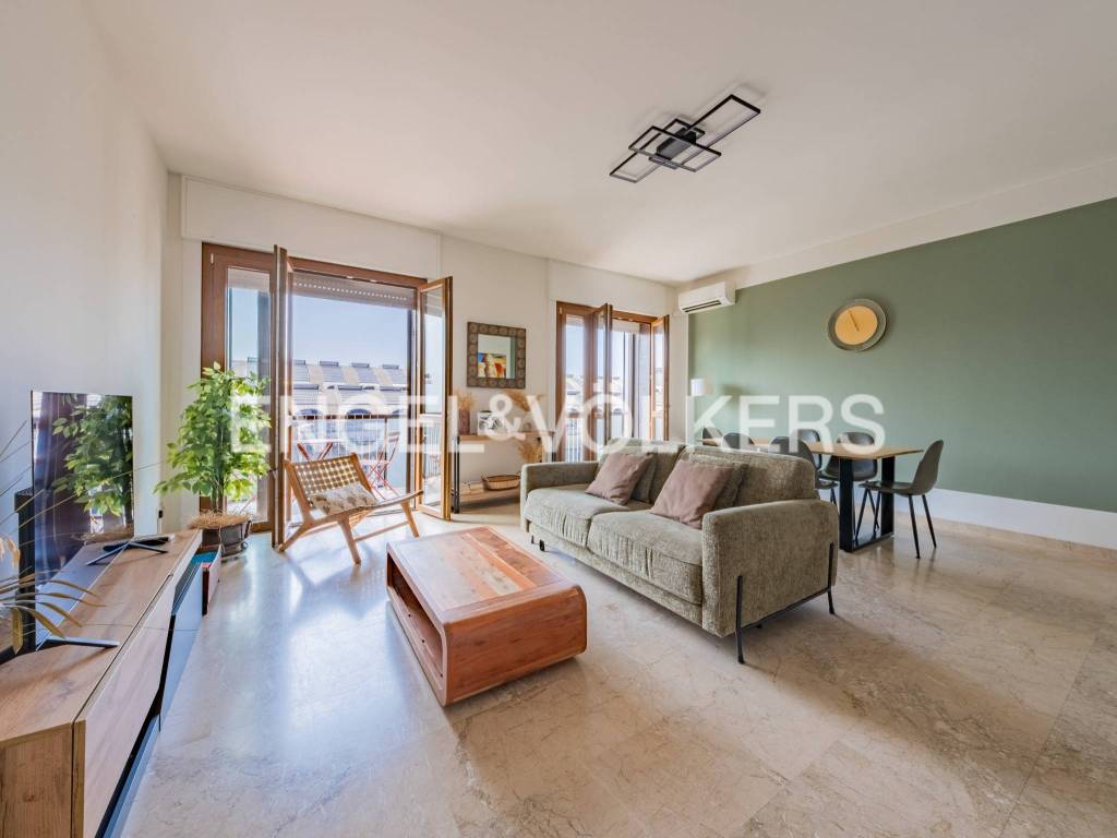 appartamento in vendita a Milano in zona Centro Direzionale