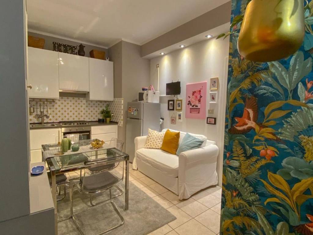 appartamento in vendita a Milano in zona Adriano