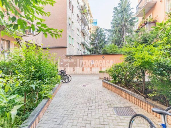 ufficio in vendita a Milano in zona Isola