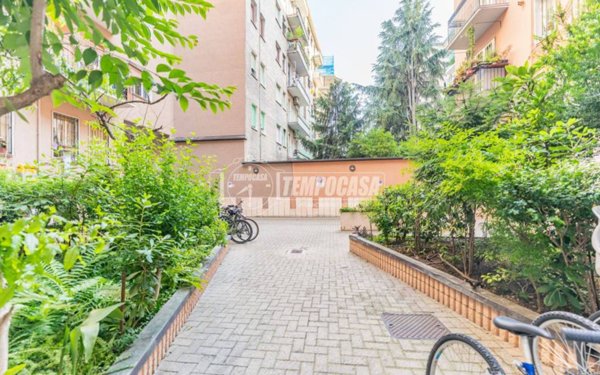 ufficio in vendita a Milano in zona Isola