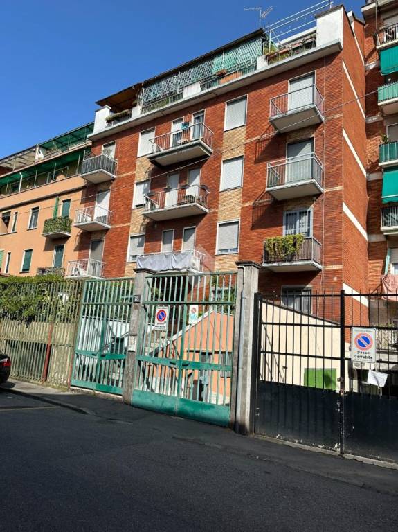 appartamento in vendita a Milano in zona Crescenzago