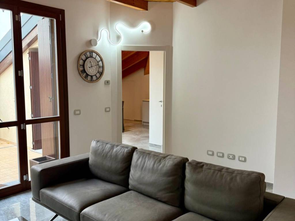 appartamento in vendita a Milano in zona Barona
