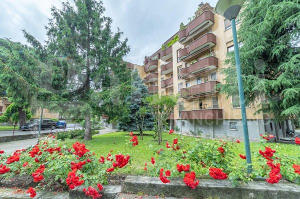 appartamento in vendita a Milano in zona Chiesa Rossa