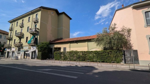 appartamento in vendita a Milano in zona Segnano