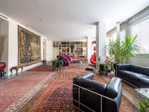 appartamento in vendita a Milano in zona Sant'Ambrogio