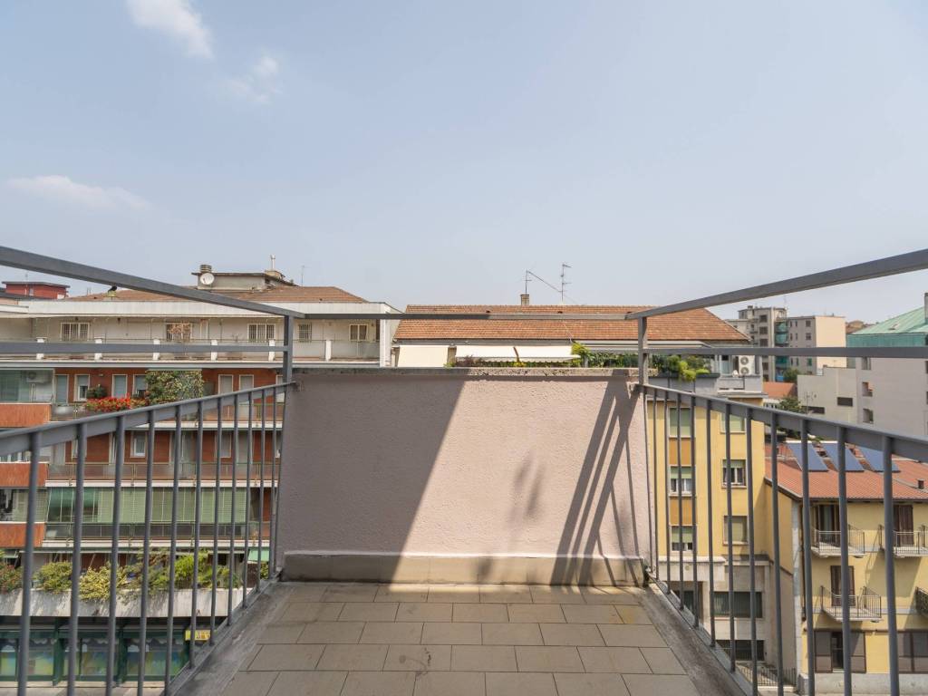 appartamento in vendita a Milano in zona Villapizzone