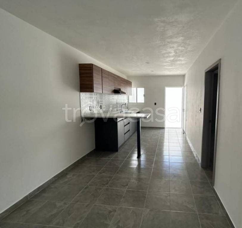 appartamento in vendita a Milano in zona Famagosta