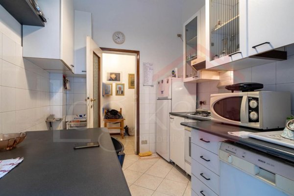appartamento in vendita a Milano in zona Lorenteggio