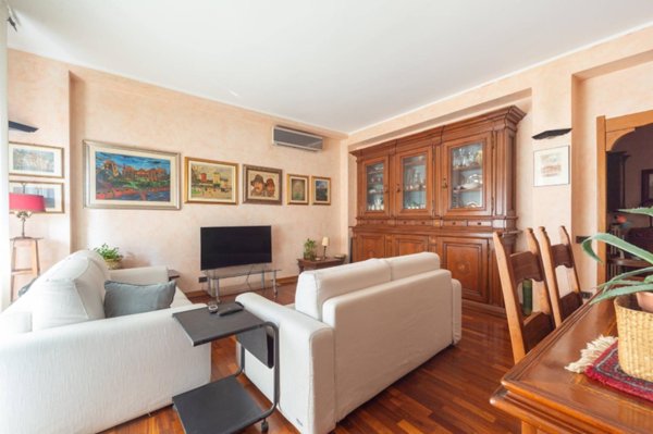 appartamento in vendita a Milano in zona Famagosta