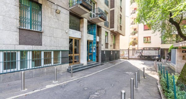 appartamento in vendita a Milano in zona Bocconi