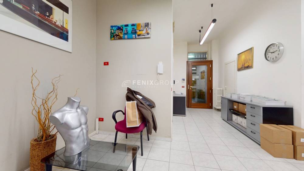 ufficio in vendita a Milano in zona Stazione Centrale