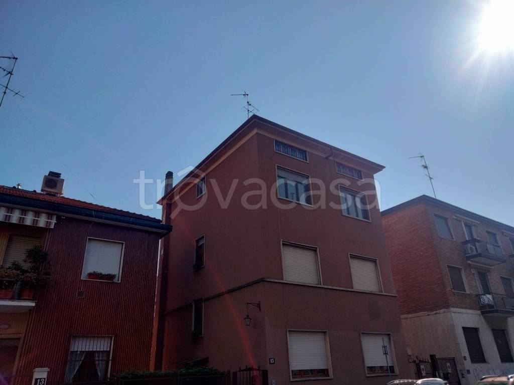 appartamento in vendita a Milano in zona Chiesa Rossa
