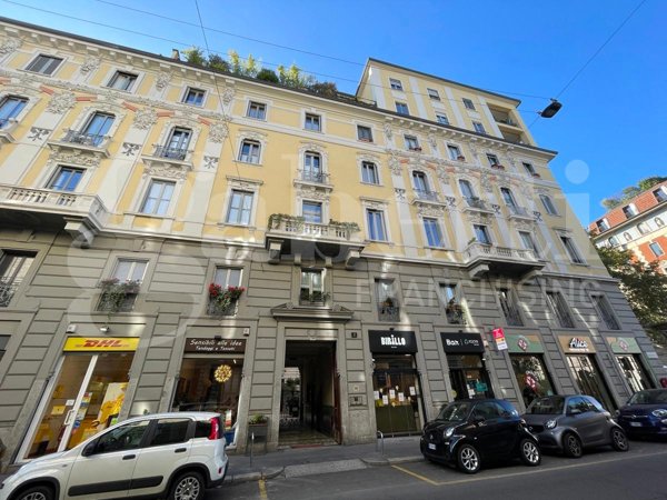 appartamento in vendita a Milano in zona Cinque Giornate