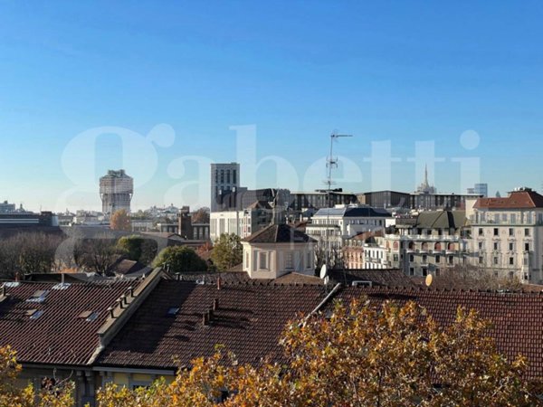 appartamento in vendita a Milano in zona Cinque Giornate