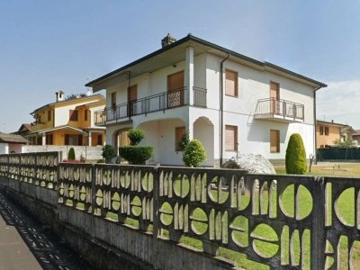 casa indipendente in vendita a Milano