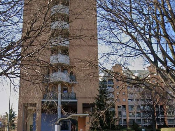 appartamento in vendita a Milano in zona Adriano