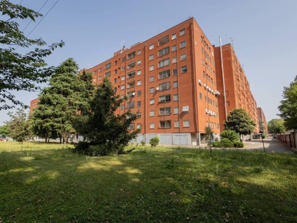 appartamento in vendita a Milano in zona Chiesa Rossa