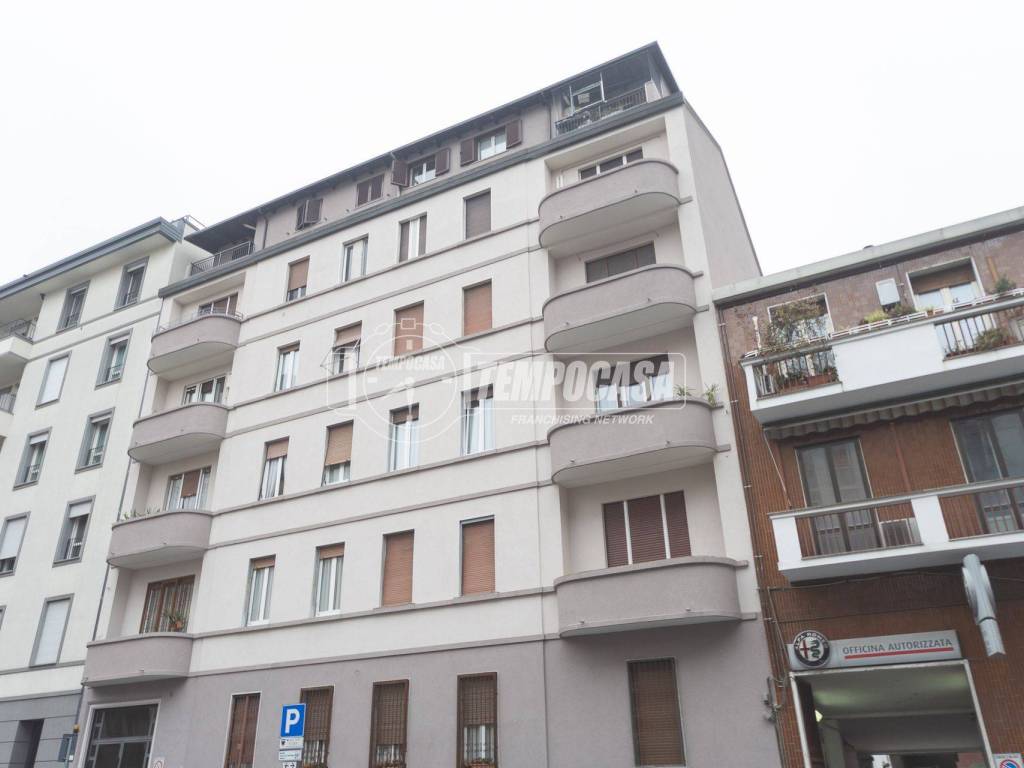 negozio in vendita a Milano in zona Città Studi