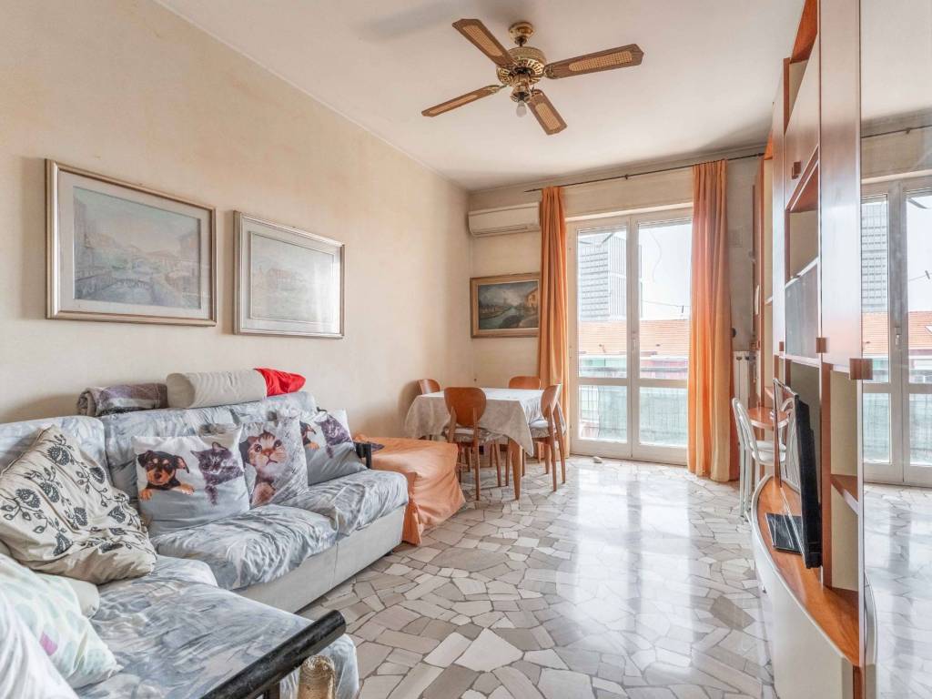 appartamento in vendita a Milano in zona Barona