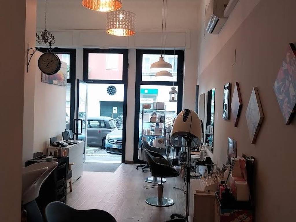 negozio in vendita a Milano in zona Solari