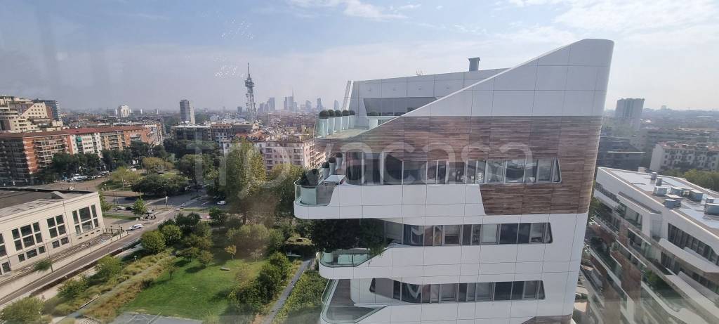 appartamento in vendita a Milano in zona Sempione