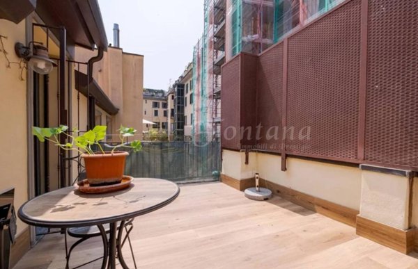 appartamento in vendita a Milano in zona Sant'Ambrogio