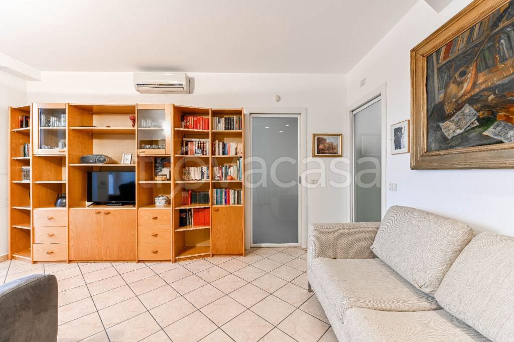appartamento in vendita a Milano in zona Loreto