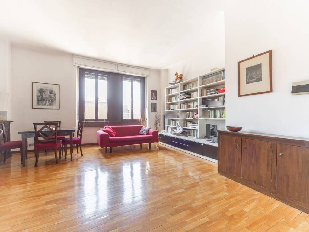appartamento in vendita a Milano in zona Isola