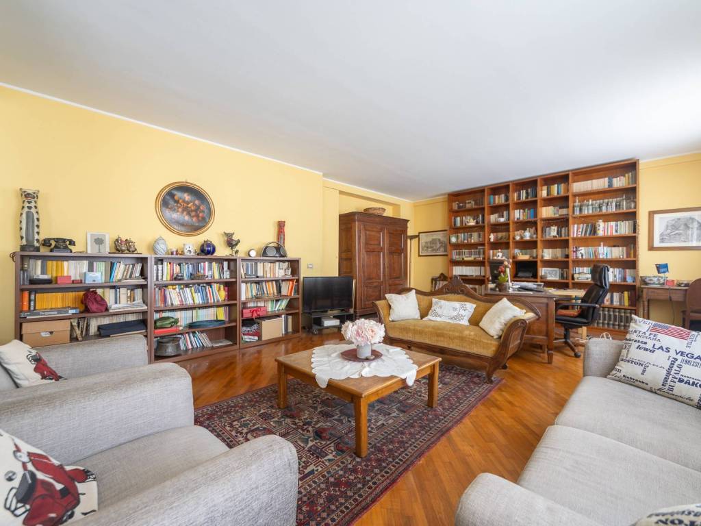 appartamento in vendita a Milano in zona Maggiolina