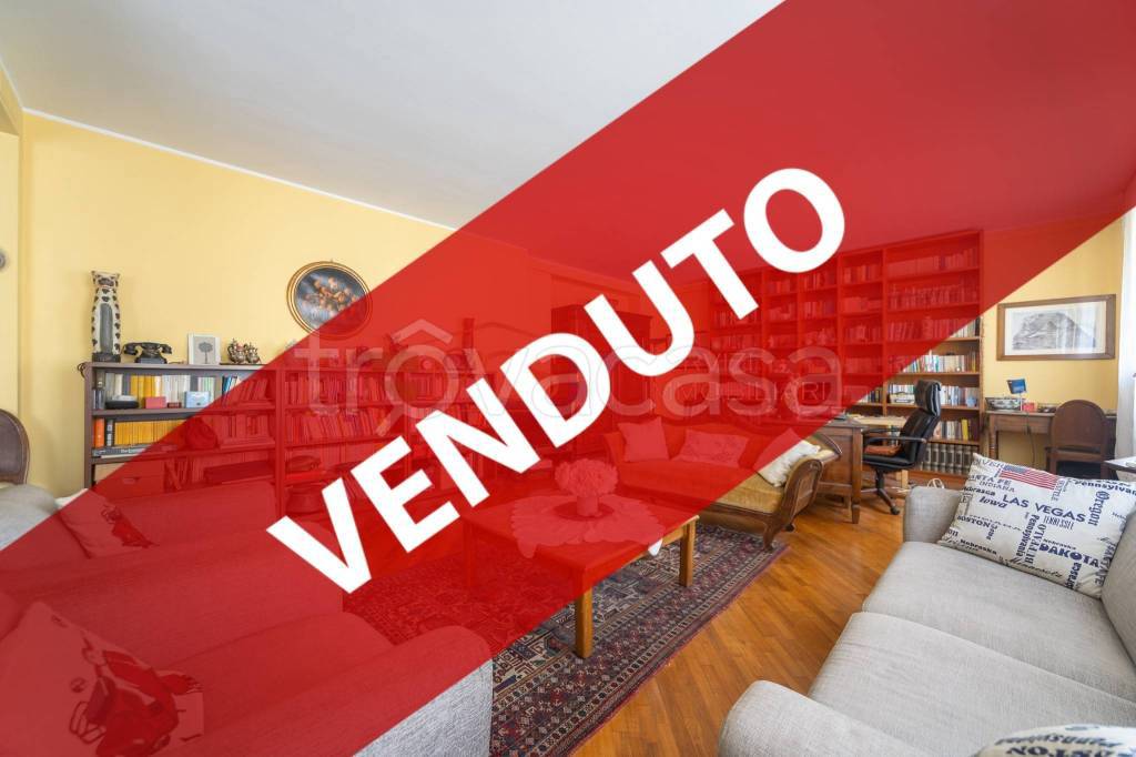 appartamento in vendita a Milano in zona Maggiolina