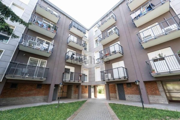 appartamento in vendita a Milano in zona Rogoredo