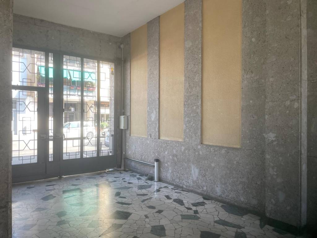 appartamento in vendita a Milano in zona Adriano