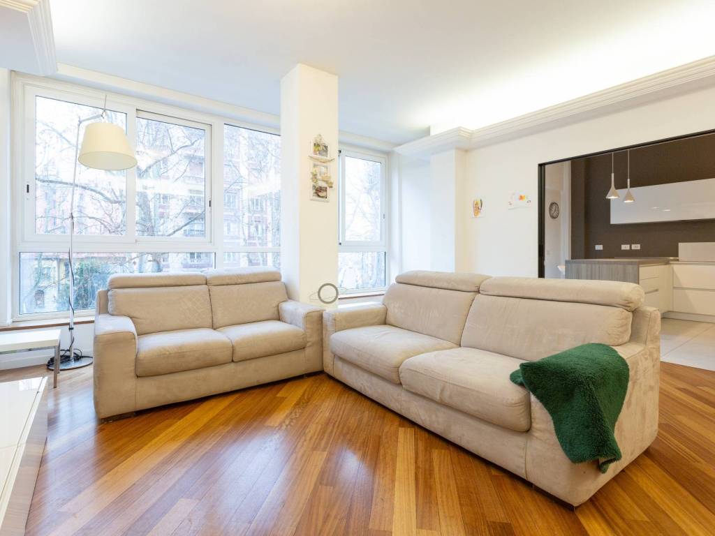 appartamento in vendita a Milano in zona Città Studi