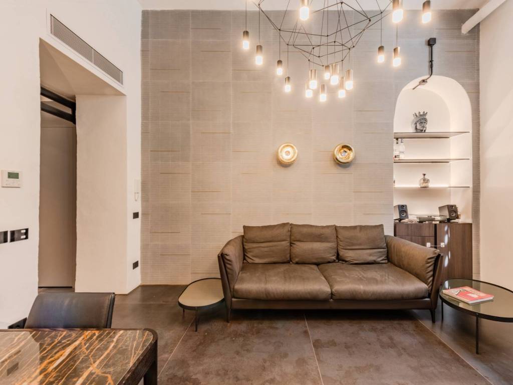 appartamento in vendita a Milano in zona Guastalla