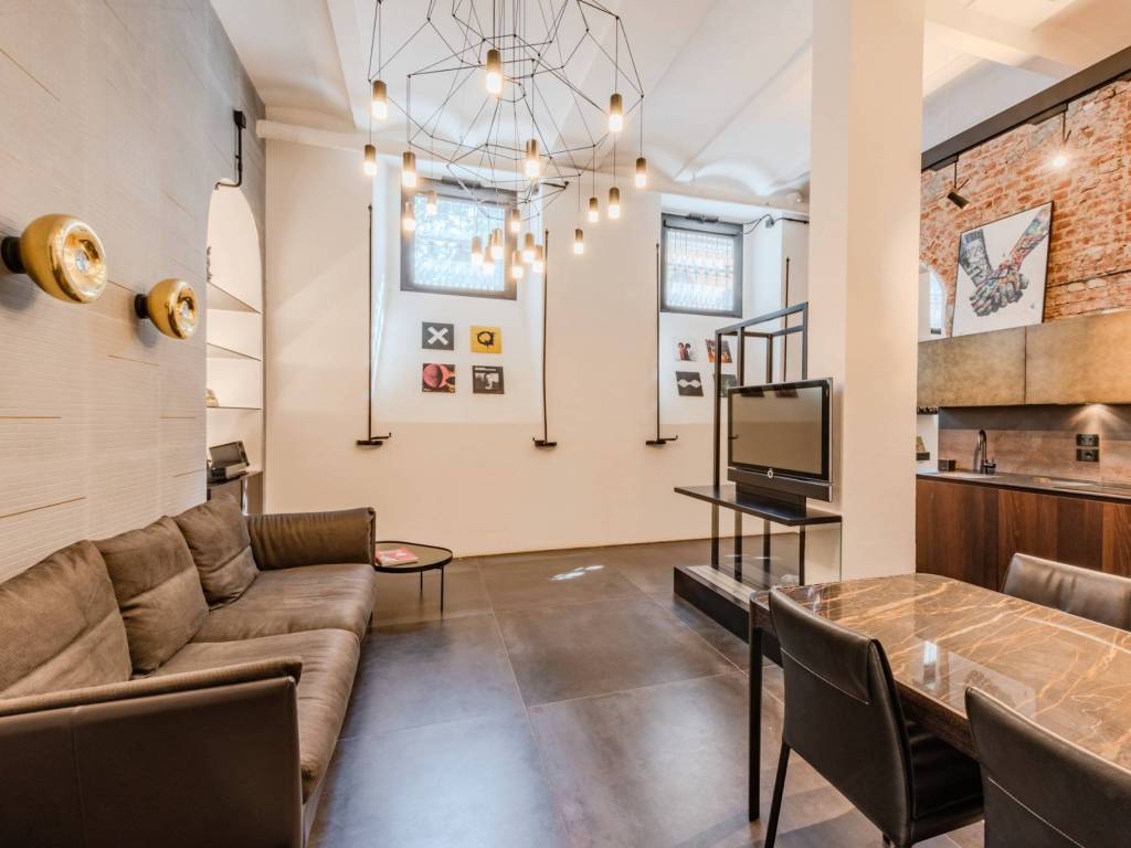 appartamento in vendita a Milano in zona Guastalla