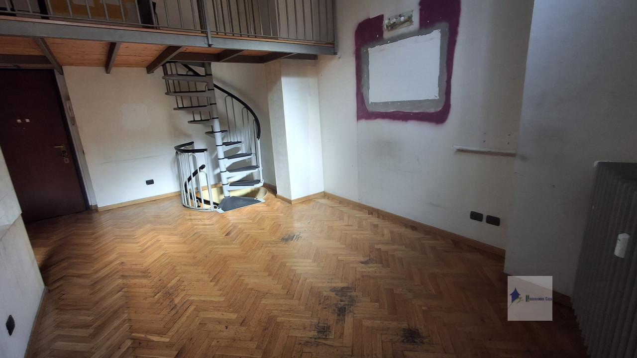 appartamento in vendita a Milano in zona Quarto Oggiaro