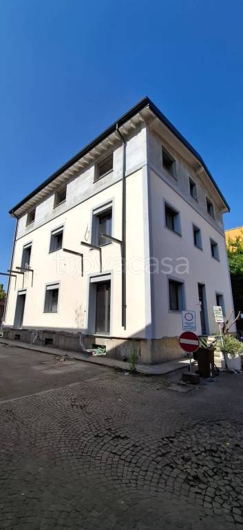 appartamento in vendita a Milano in zona Bovisa